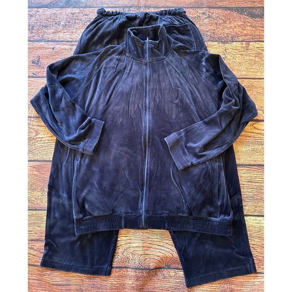 Women’s Nautica Velour Jogging Set‎ Size Medium - Picture 1 of 16